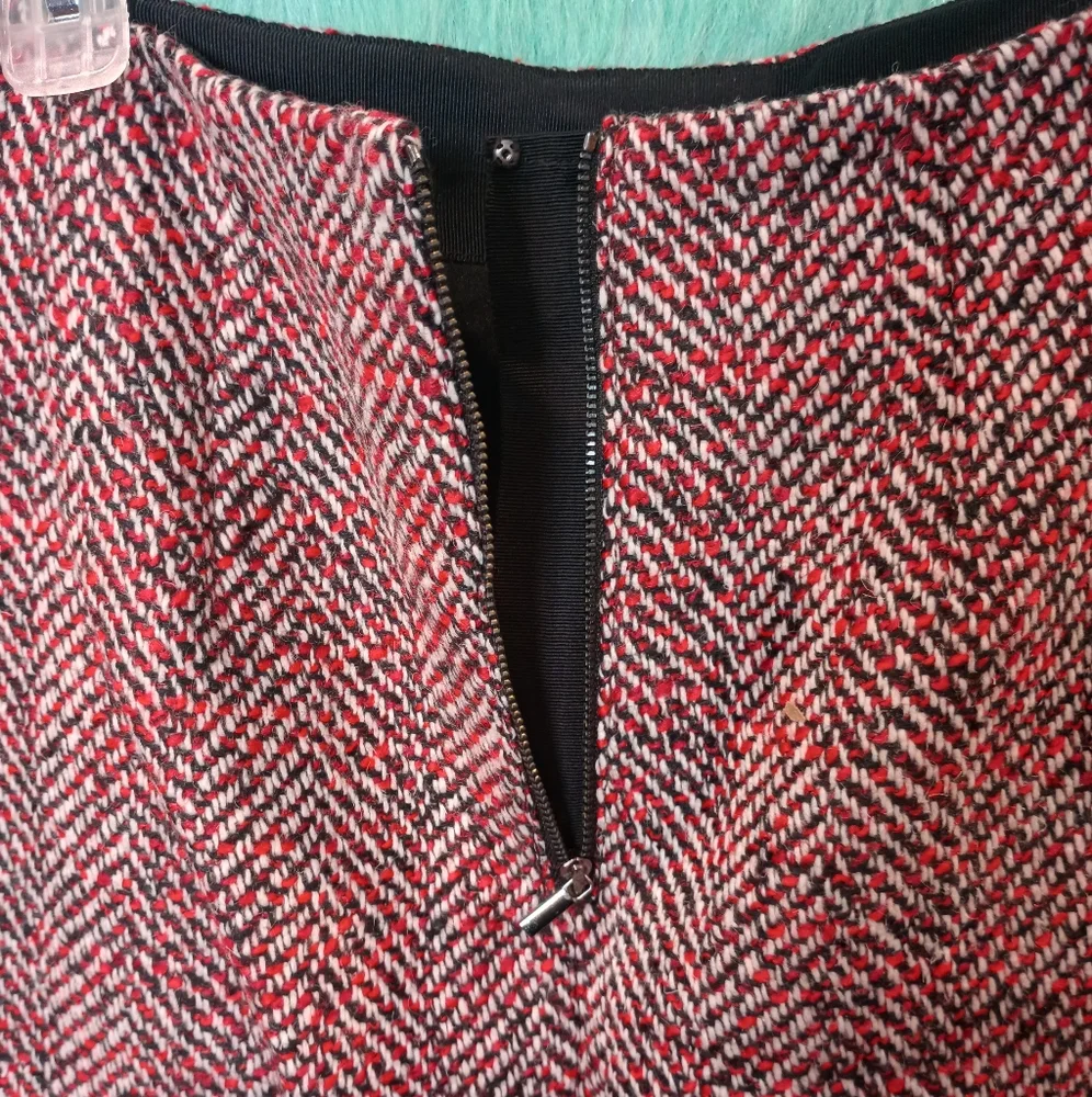 Loft Red White and Black Skirt Size 6 - Picture 6 of 8